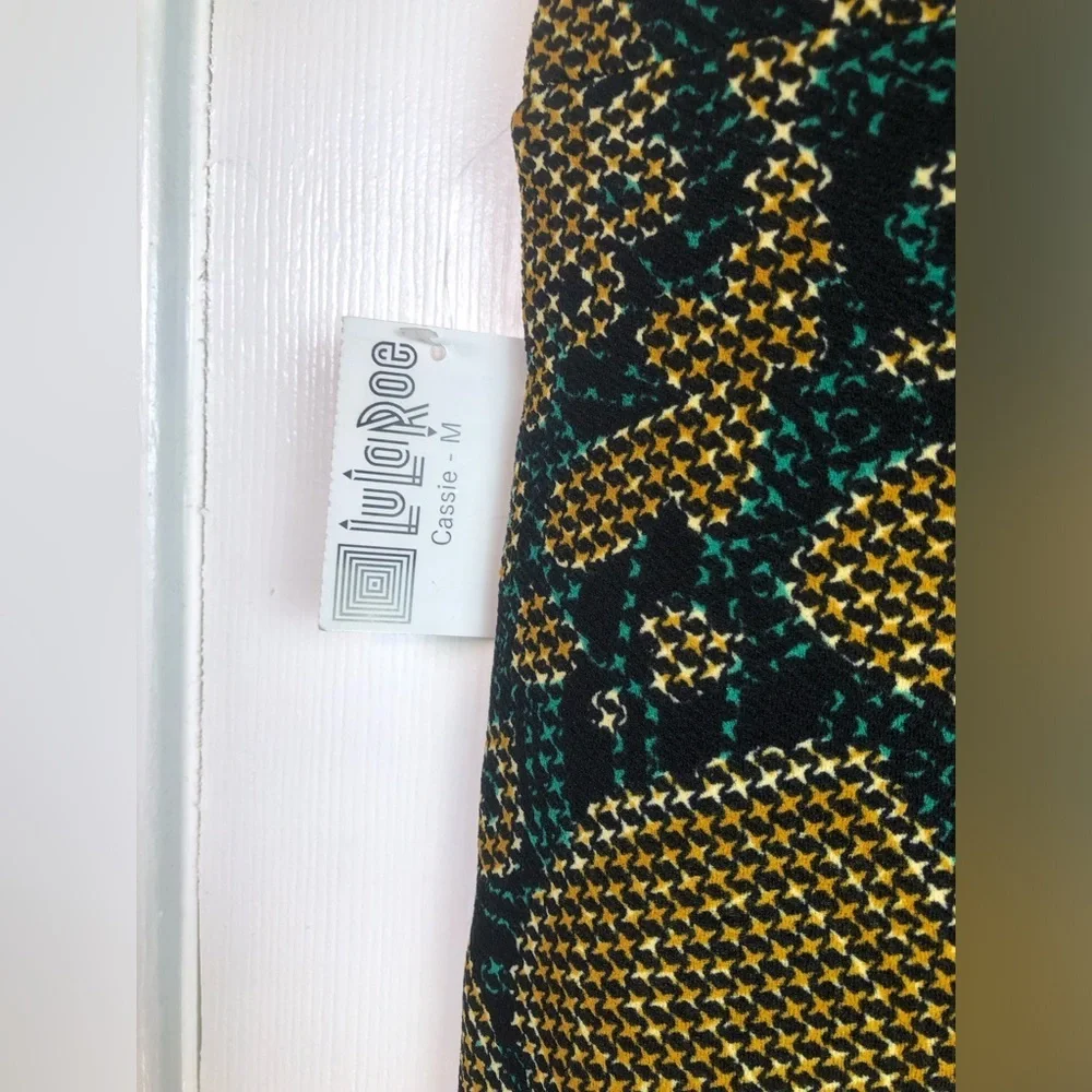 LuLaRoe Gold and Black Paisley Pencil Skirt
